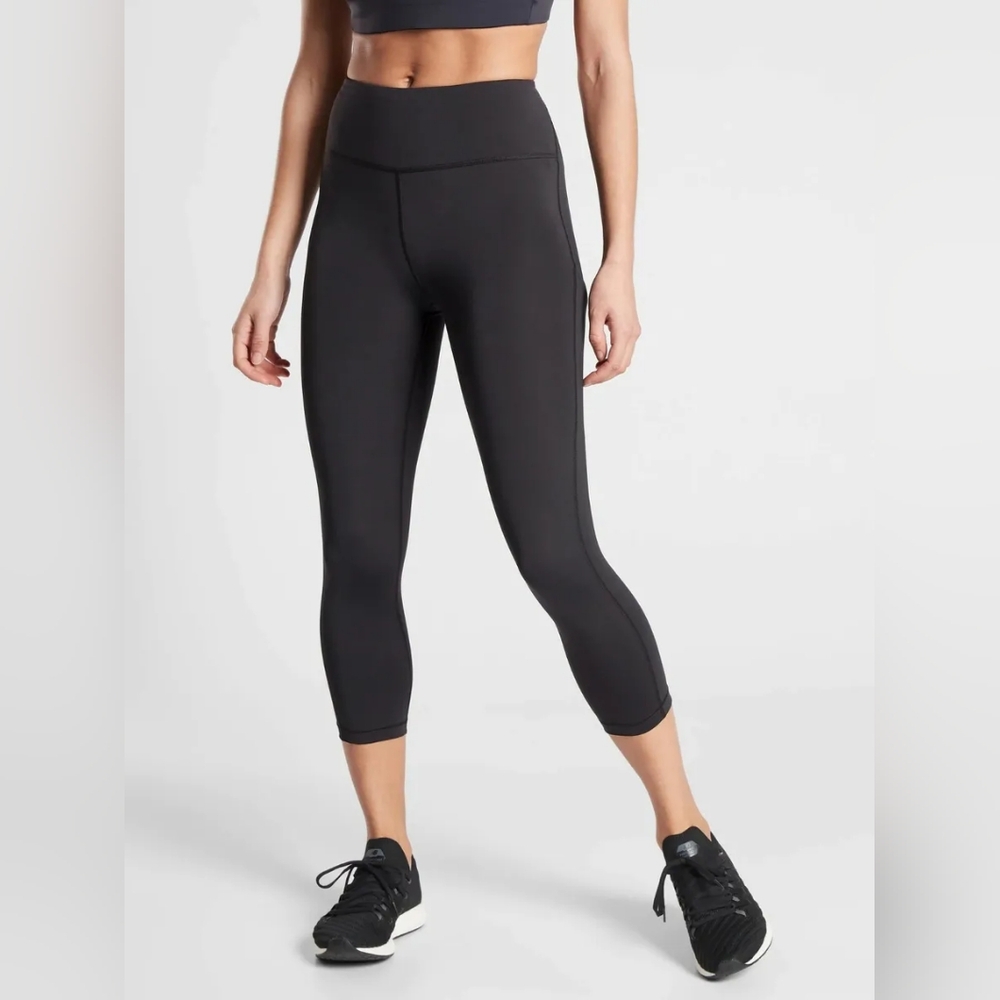 Athleta Ultimate Stash Capri